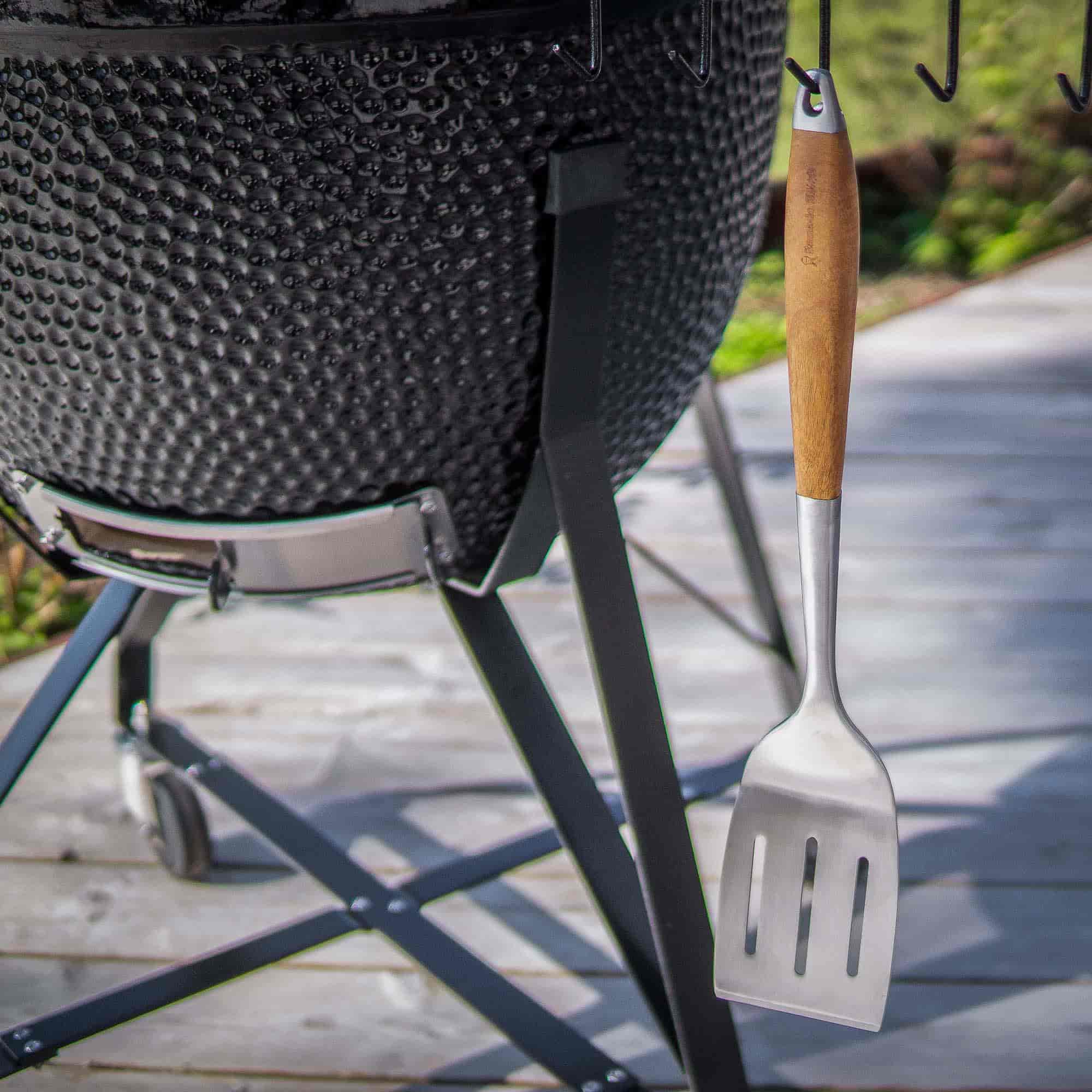 Kamado Sumo, Grillspade Acacia trä