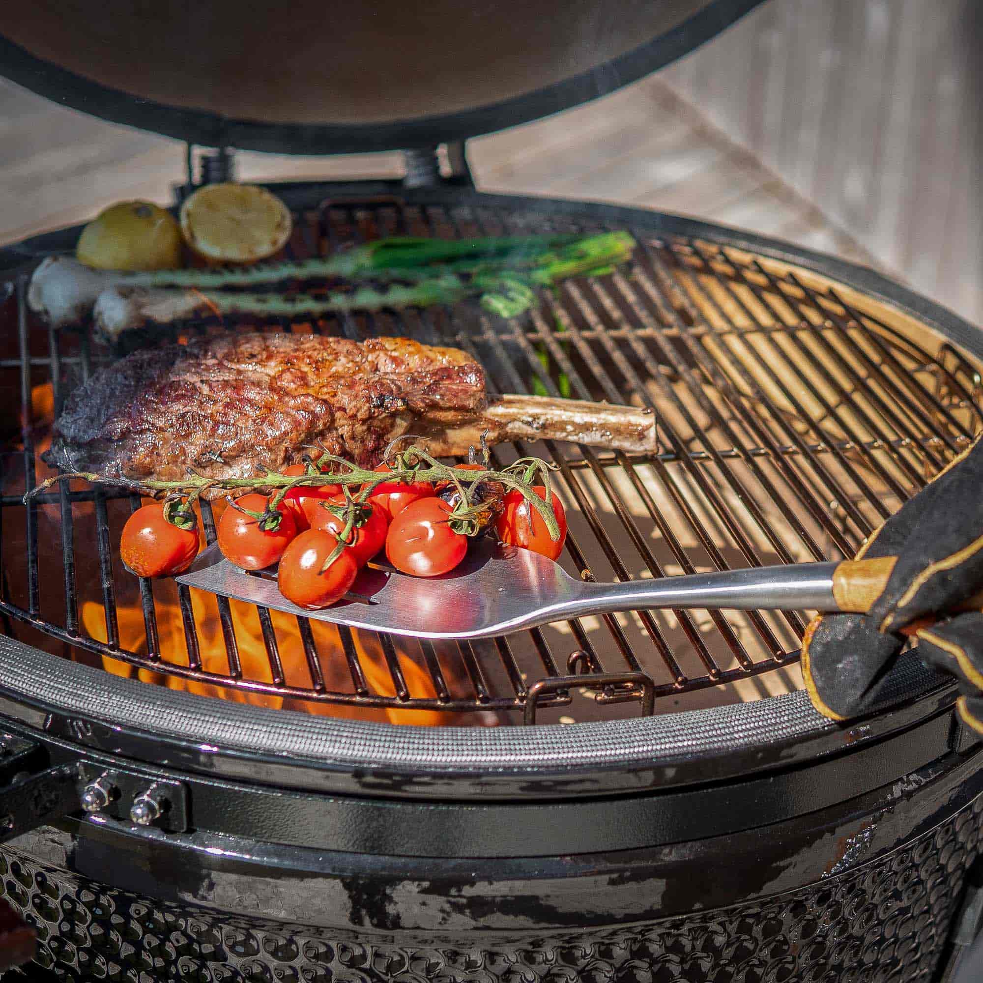 Kamado Sumo, Grillspade Acacia trä