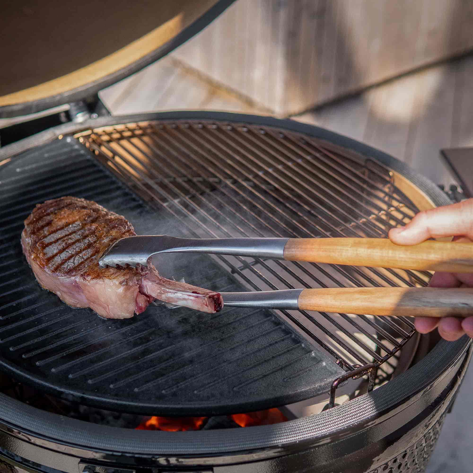 Kamado Sumo, Grilltång Acacia trä