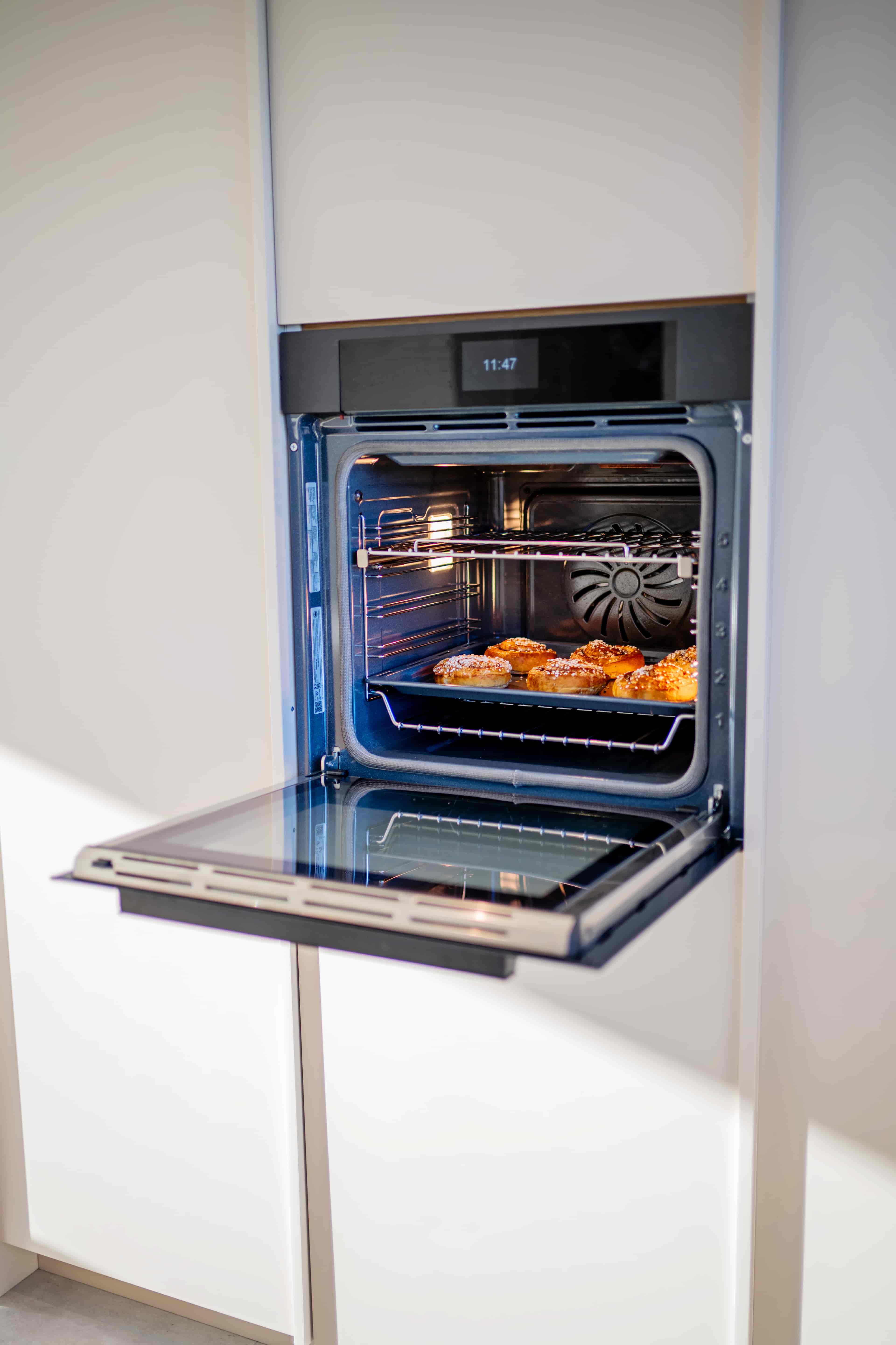 Bertazzoni Ugn med pyrolys TFT, carbonio, Modern-series