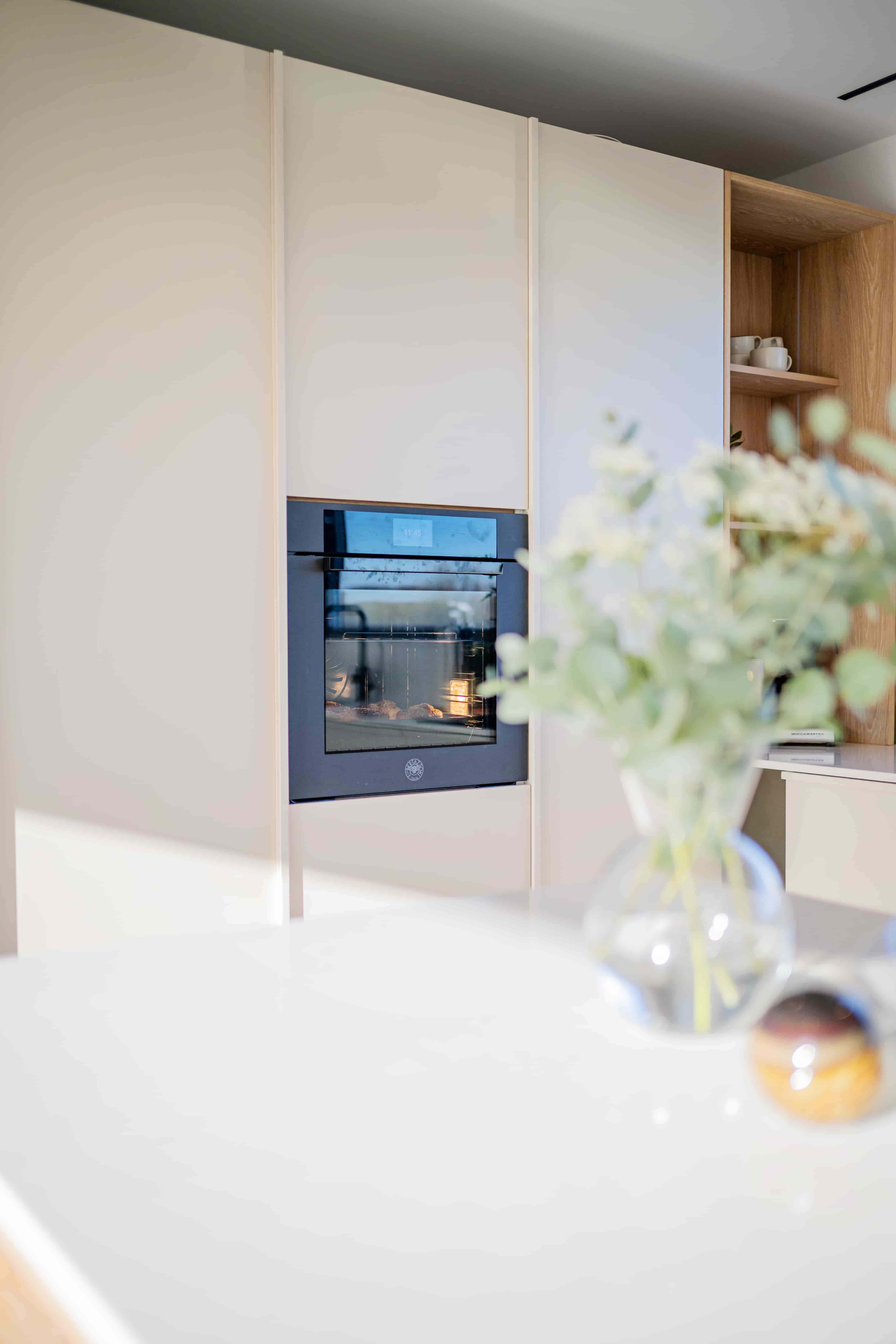 Bertazzoni Ugn med pyrolys TFT, carbonio, Modern-series