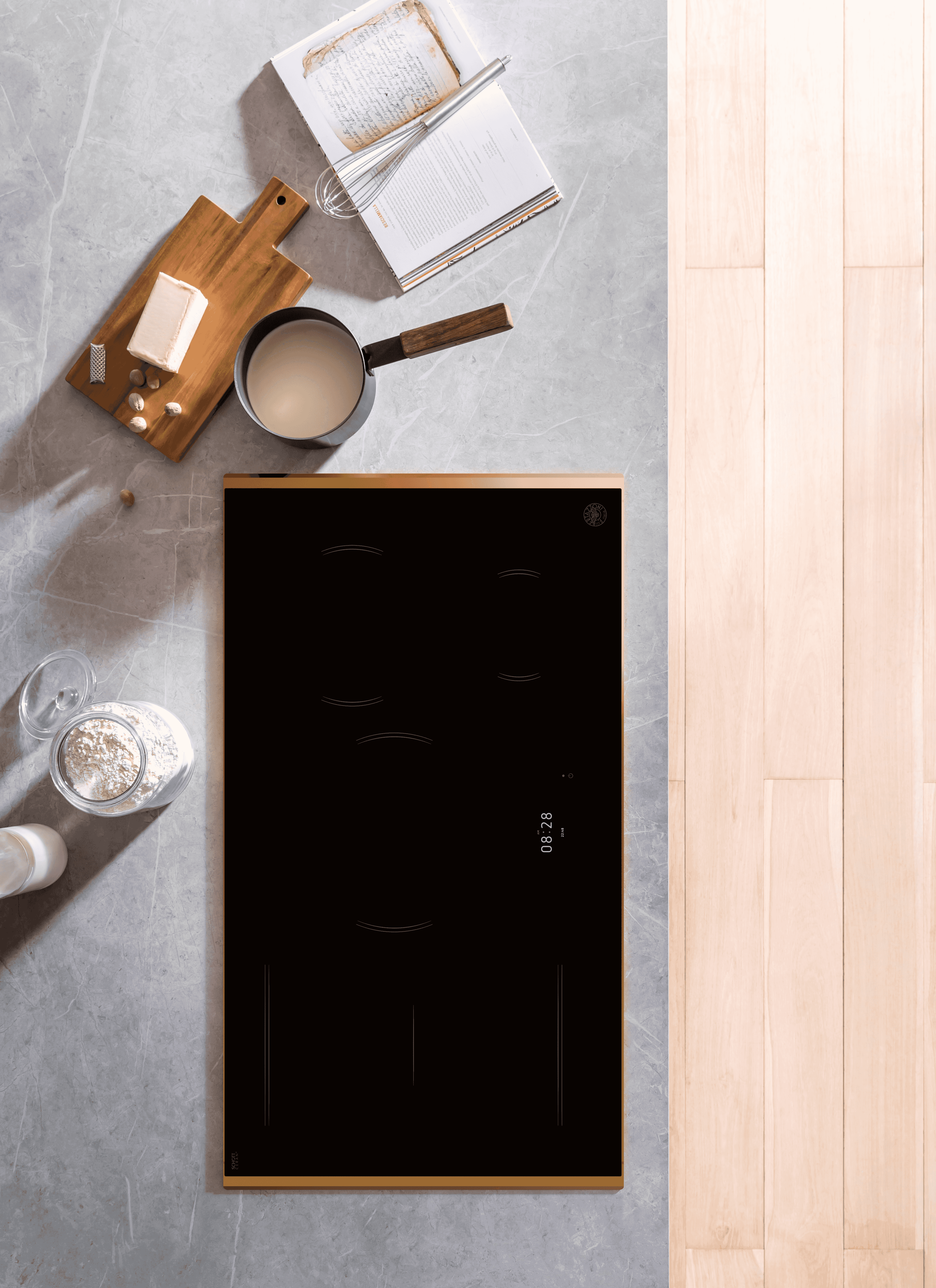 Bertazzoni Super-Premium Induktionshäll, 90 cm, TFT display, 5 zoner (1 Flex) + guldram