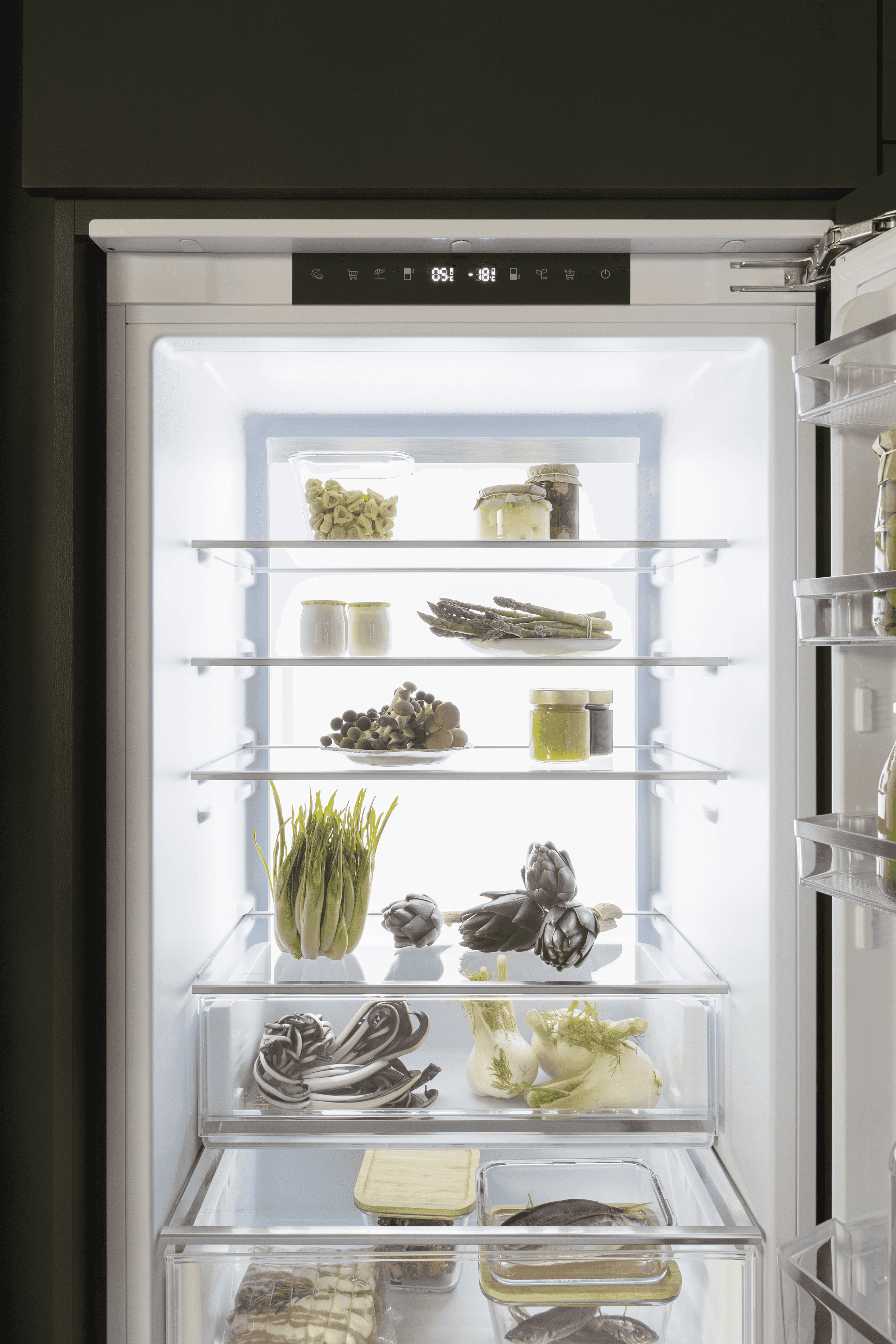 Bertazzoni, 70 cm bred helintegrerad kyl/frys med Sliding-lucka, 193 hög