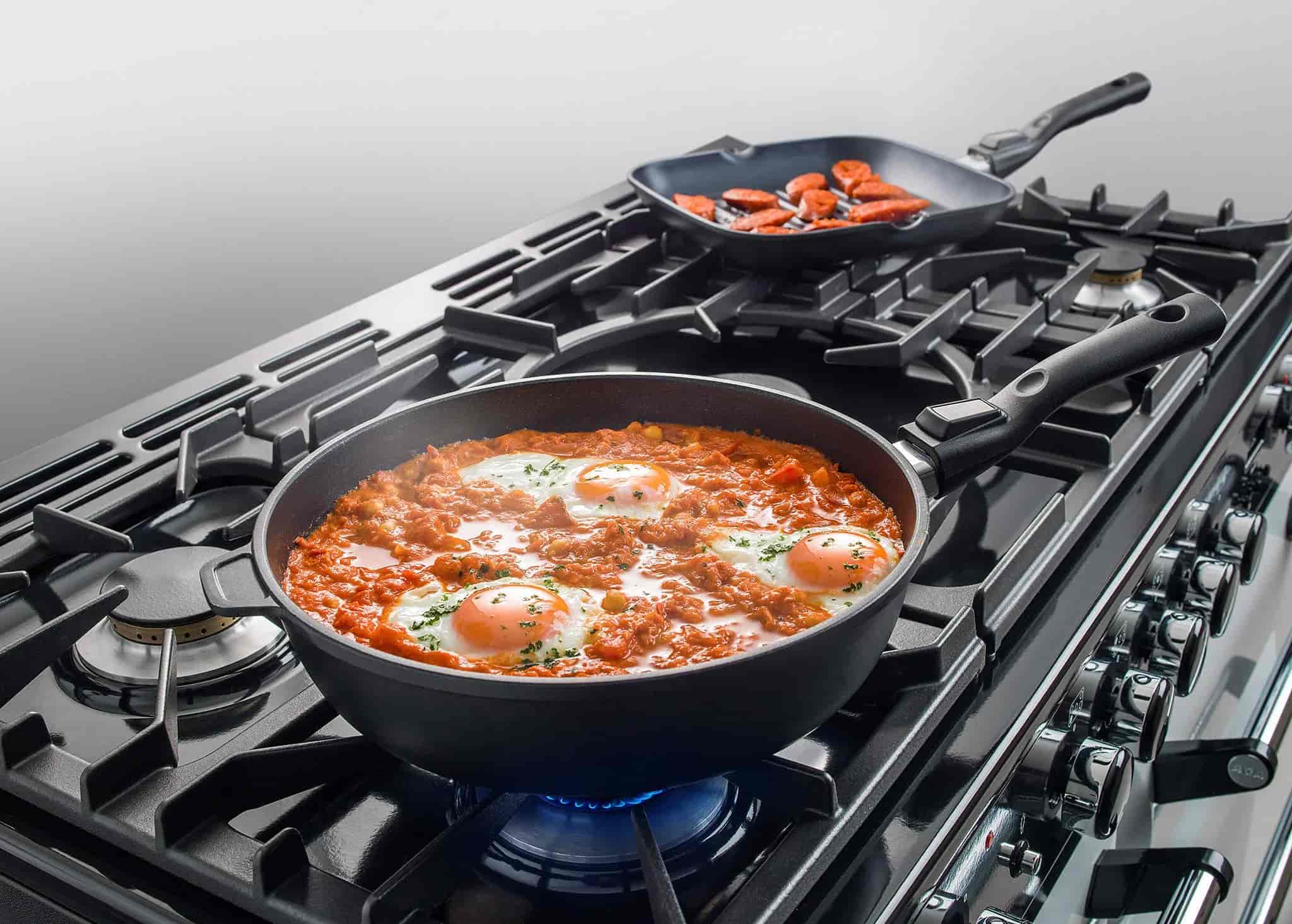 AGA Masterchef Deluxe Gasspis 90 cm, 3 ugnar, 5 brännare, ljusgrå