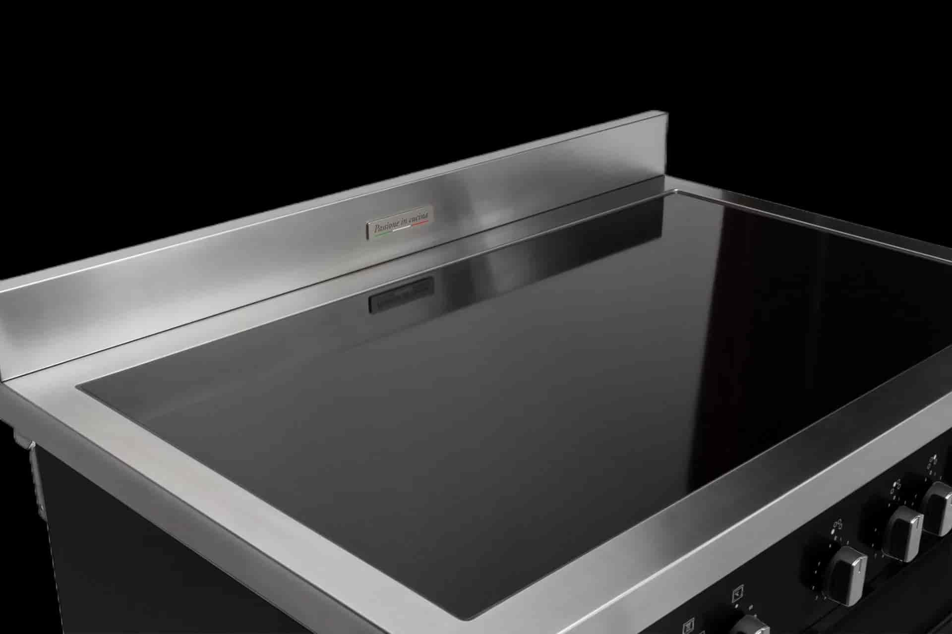 Boretti Milano induktionsspis 90cm, 4 zoner, 1 ugn, svart