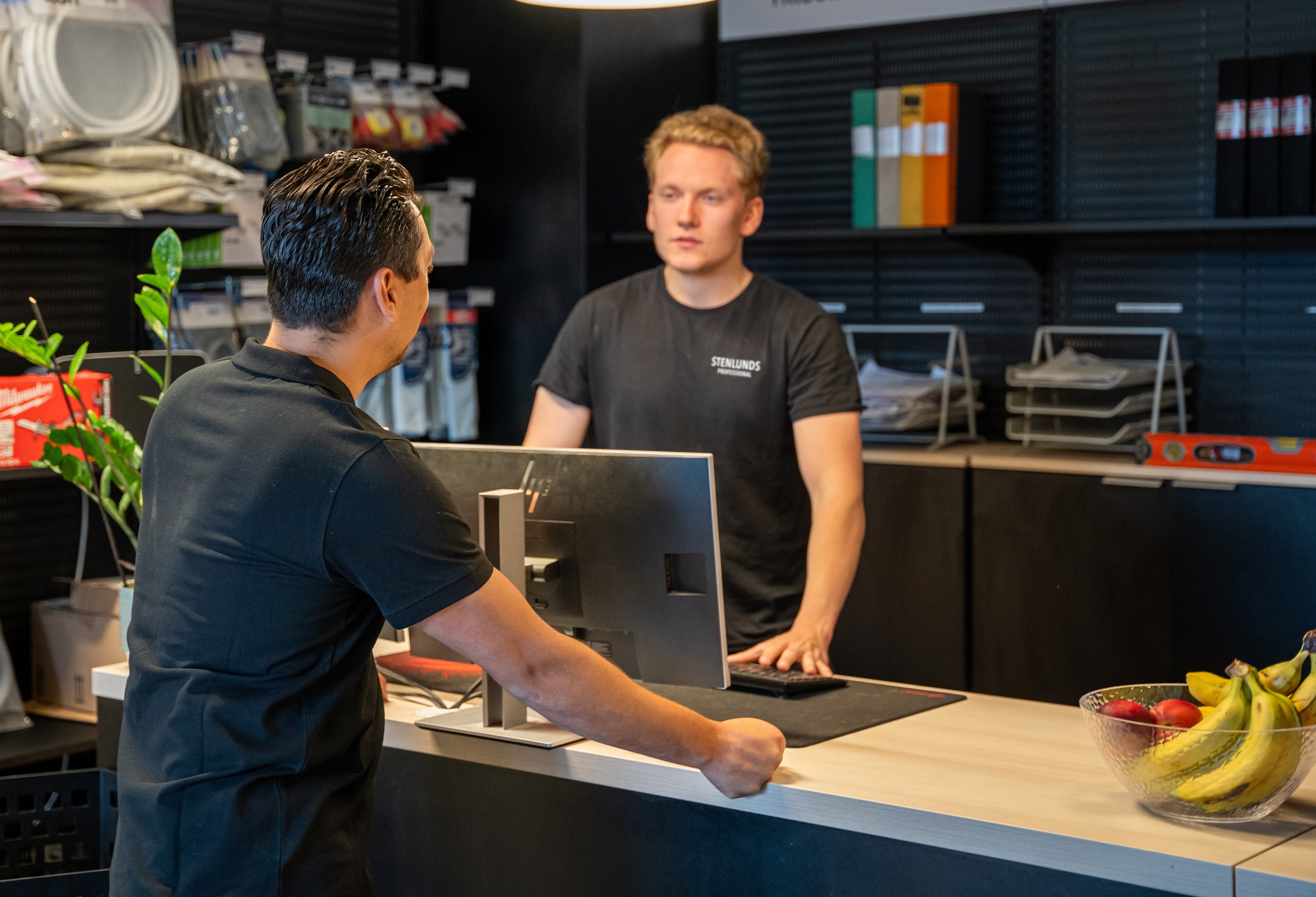 Kontakta oss för en offert