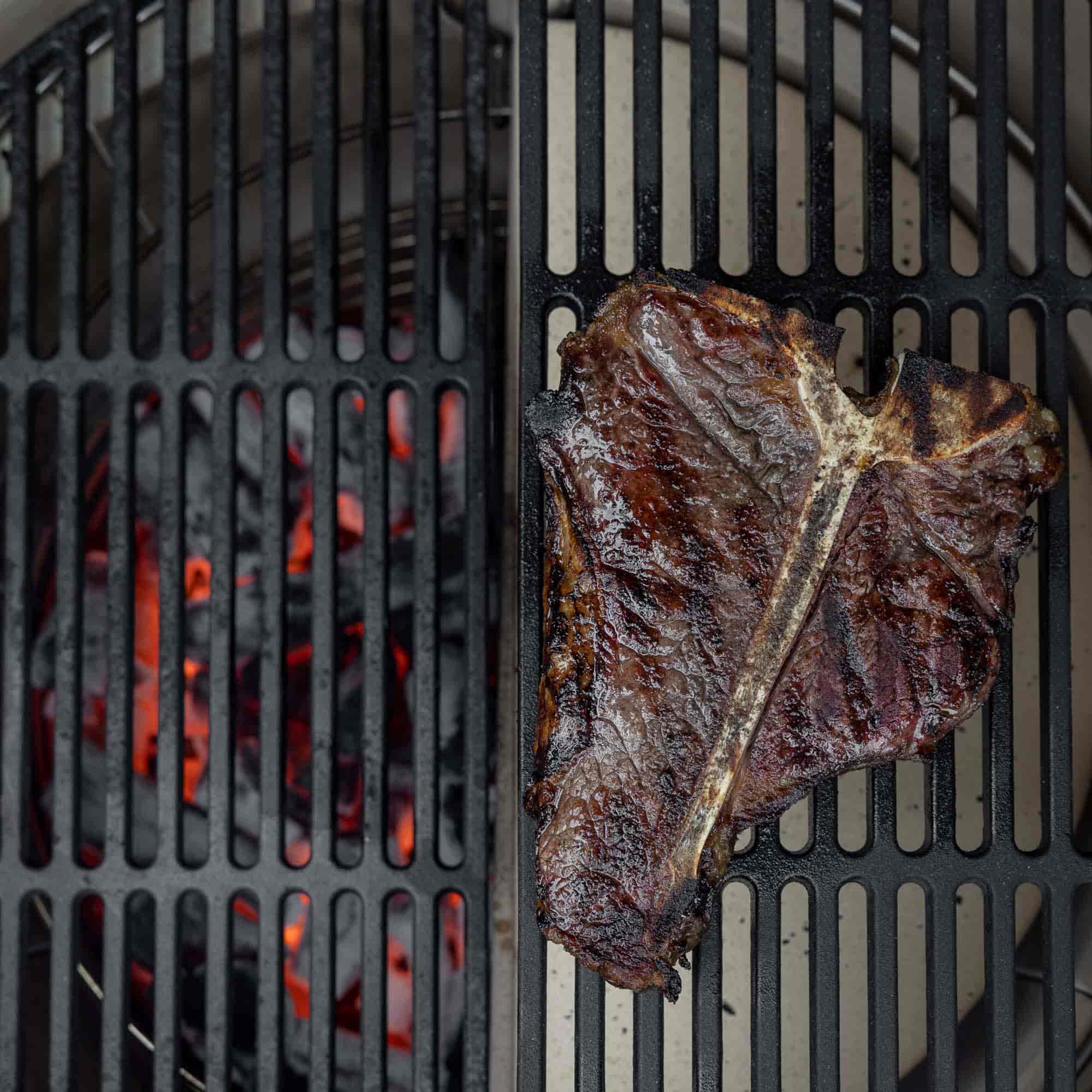 Kamado Sumo, Cast Iron Grid Moon Midi 21" Kamado Sumo, Cast Iron Grid Moon Midi 21"