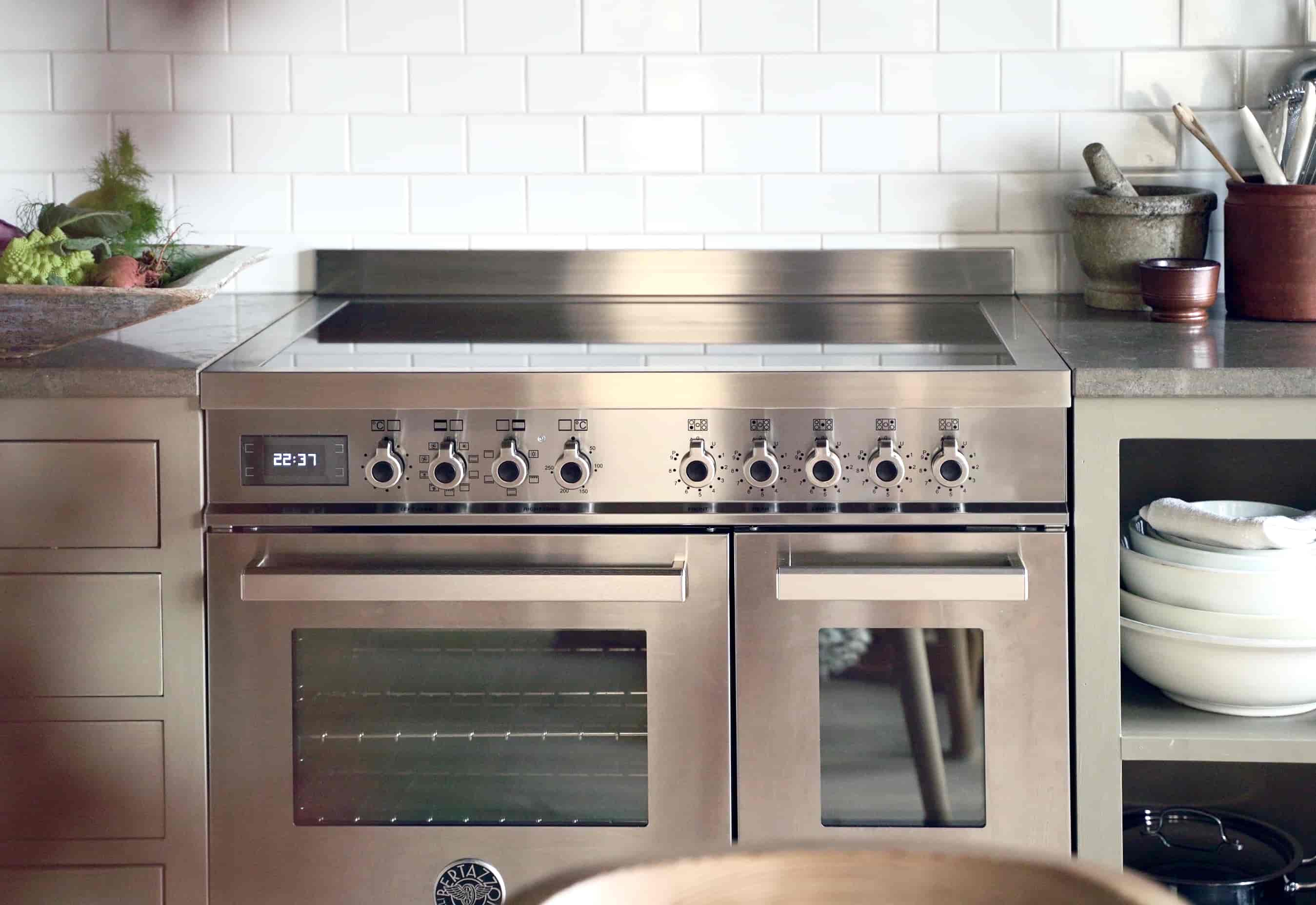 Bertazzoni Induktionsspis, Professional, 90x60 2 Ugnar, Rostfritt Bertazzoni Induktionsspis, Professional, 90x60 2 Ugnar, Rostfritt