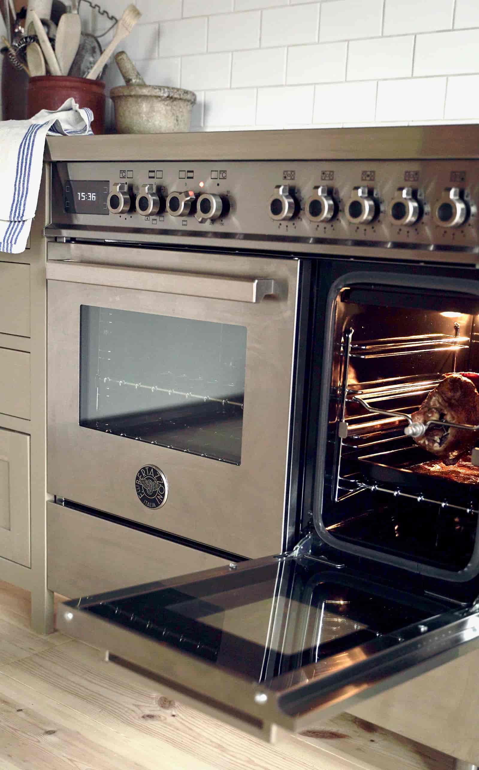 Bertazzoni Induktionsspis, Professional, 90x60 2 Ugnar, Rostfritt Bertazzoni Induktionsspis, Professional, 90x60 2 Ugnar, Rostfritt