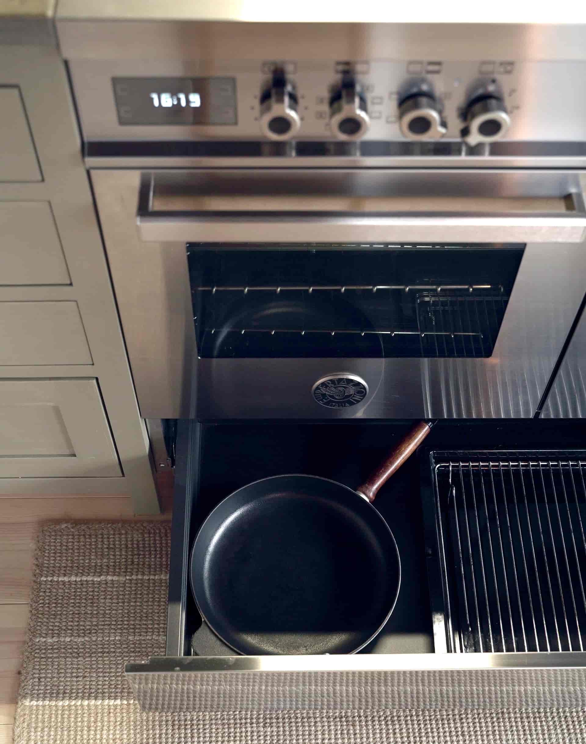 Bertazzoni Induktionsspis, Professional, 90x60 2 Ugnar, Rostfritt Bertazzoni Induktionsspis, Professional, 90x60 2 Ugnar, Rostfritt