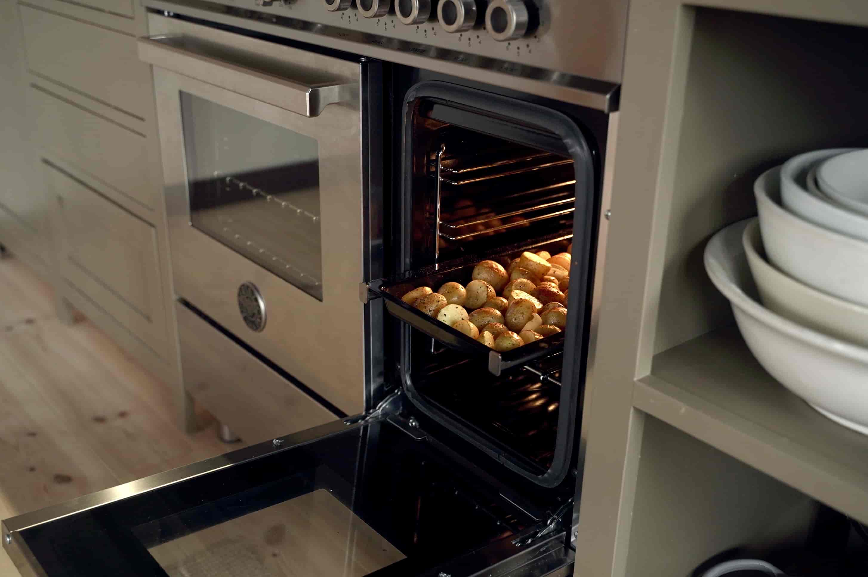 Bertazzoni Induktionsspis, Professional, 90x60 2 Ugnar, Rostfritt Bertazzoni Induktionsspis, Professional, 90x60 2 Ugnar, Rostfritt